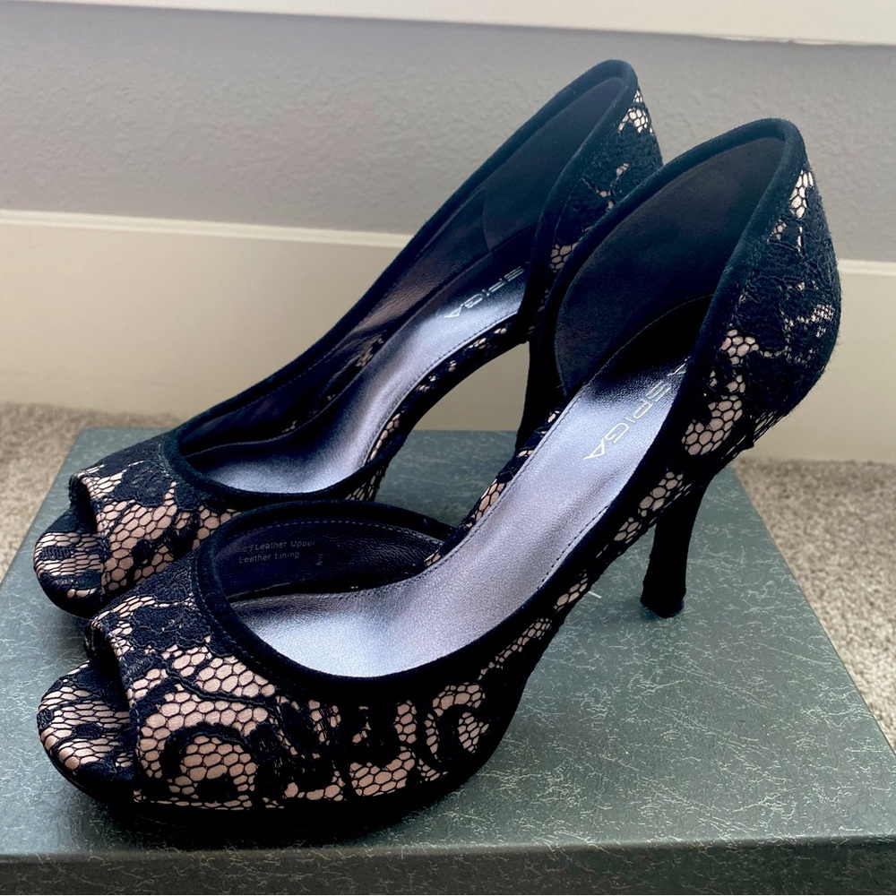 Via Spiga Malibu Black and Champagne D’orsay Heels
